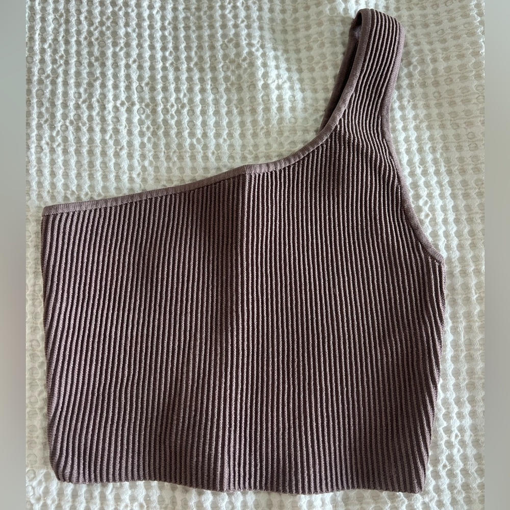 Aritzia Babaton One Shoulder Crop Top